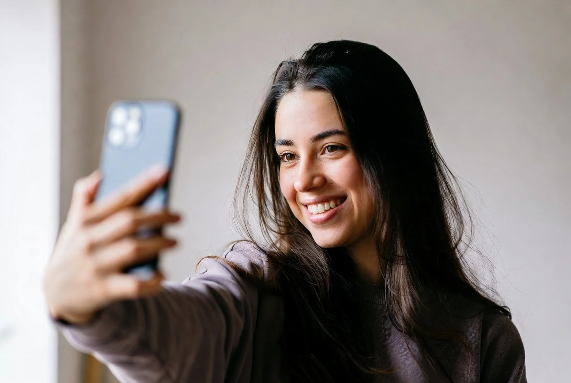How to Choose a Good Profile Photo